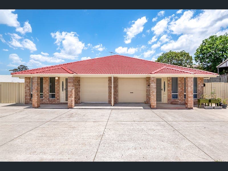112 Ewing Road, Woodridge — photo 1 of 5