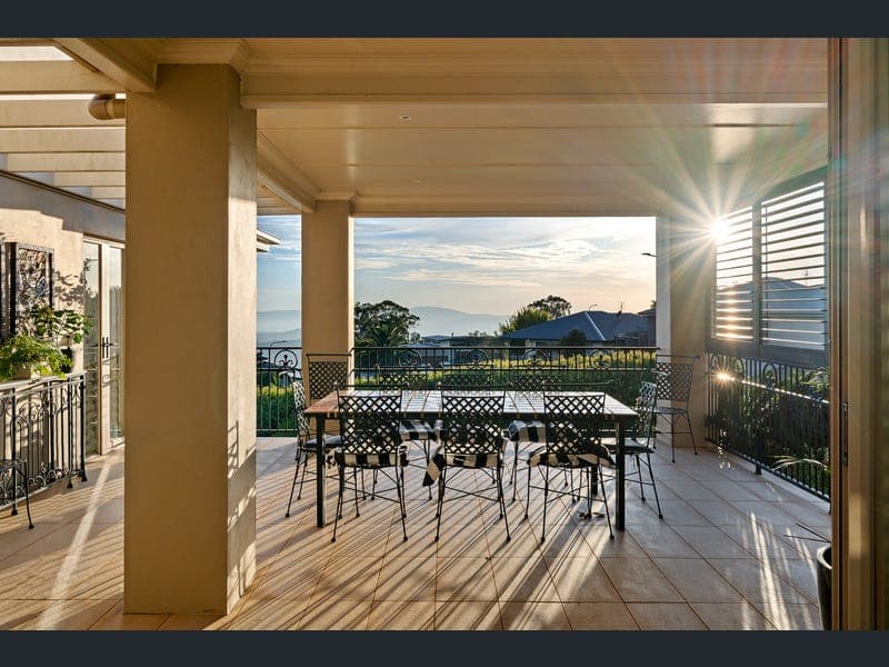 5 Sherwood Street, Mount Lofty — photo 1 of 5