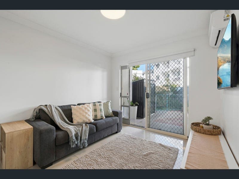 11/40-46 Burra Street, Surfers Paradise — photo 1 of 5