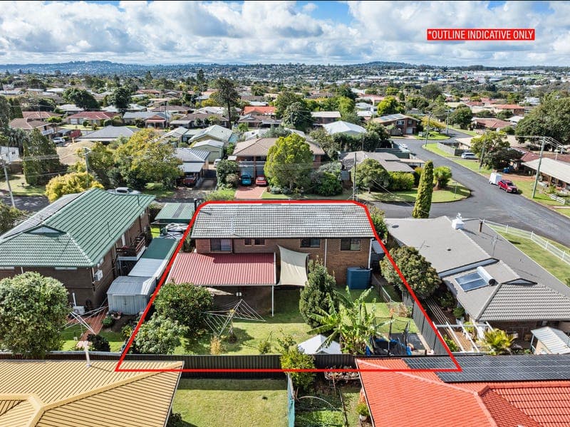 4 Regent Street, Darling Heights — photo 1 of 5