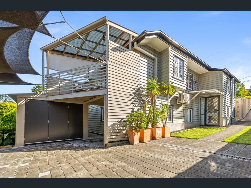 46 Armfield Street, Stafford — photo 1 of 5