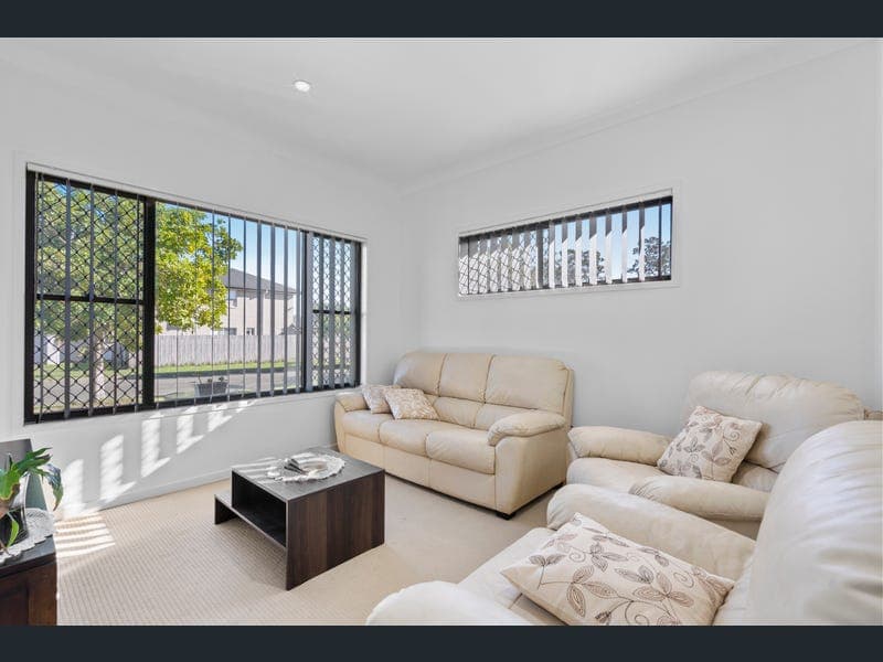 21 Cascade Street, Pimpama — photo 1 of 5