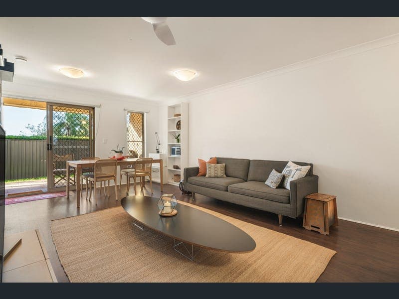1/46 Kadumba Street, Yeronga — photo 1 of 5