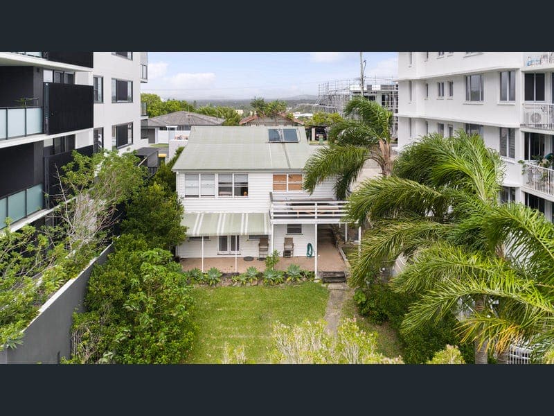 19 Canberra Terrace, Kings Beach — photo 1 of 5