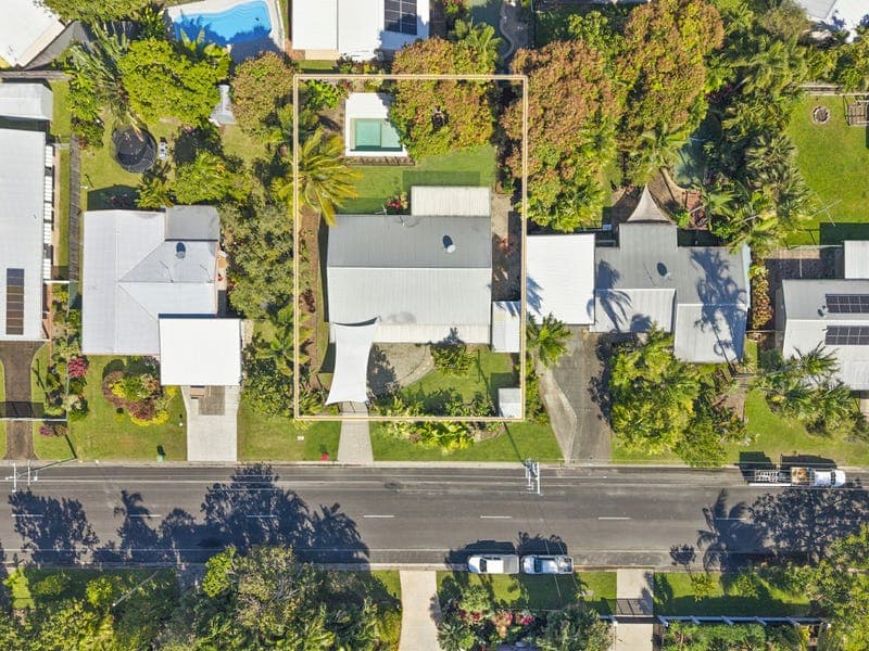 17 Strombus Avenue, Trinity Beach — photo 1 of 5