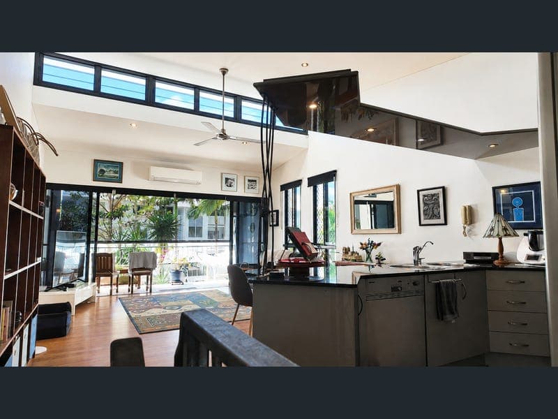 9/22-24 Oyster Court, Trinity Beach — photo 1 of 5