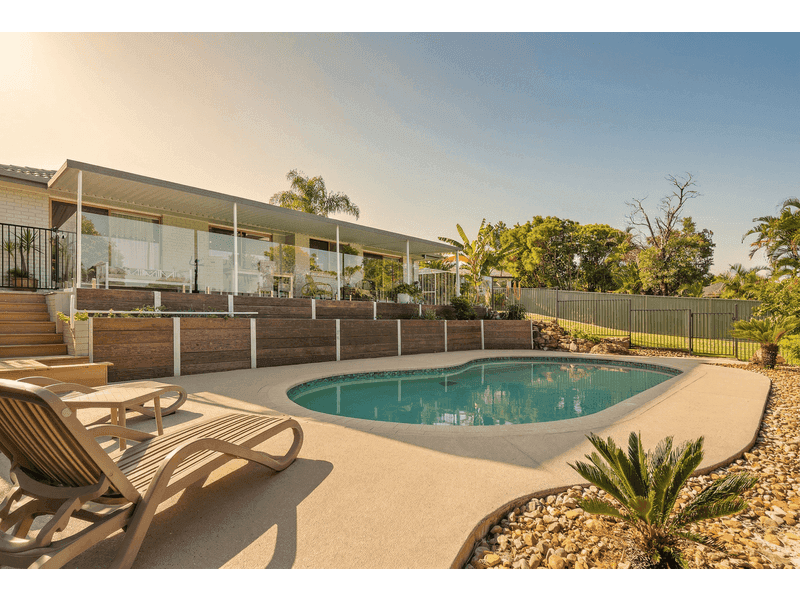 13 Muston Court, Carrara — photo 1 of 5