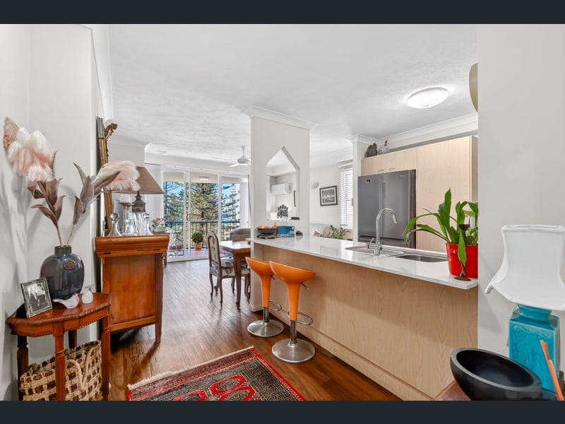 93 Old Burleigh Rd, Broadbeach — photo 1 of 5