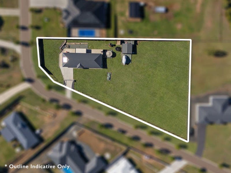 14 Mahogany Drive, Plainland — photo 1 of 5