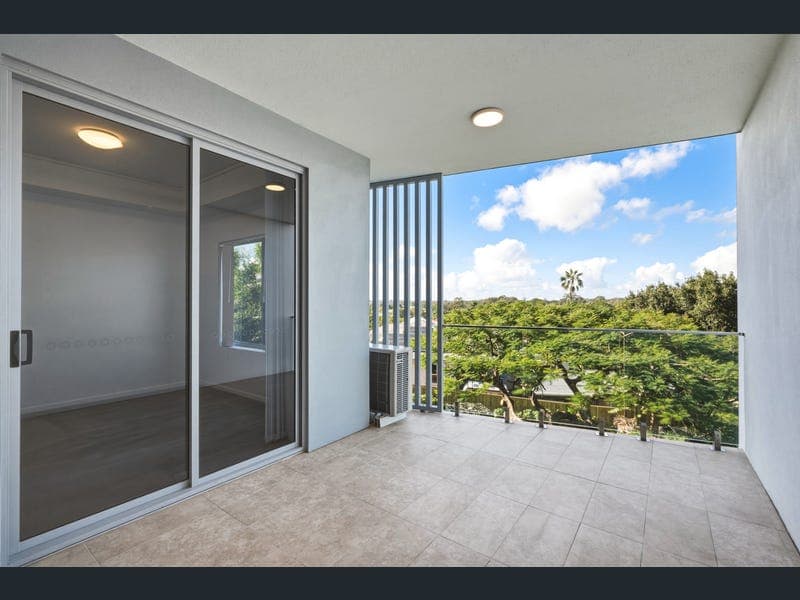 204/15 Rawlinson Street, Murarrie — photo 1 of 5