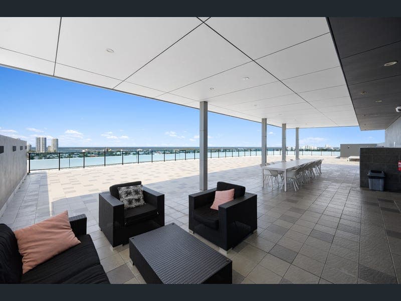 5707/5 Harbour Side Court, Biggera Waters — photo 1 of 5