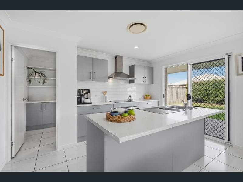 5 Keswick Street, Meridan Plains — photo 1 of 5