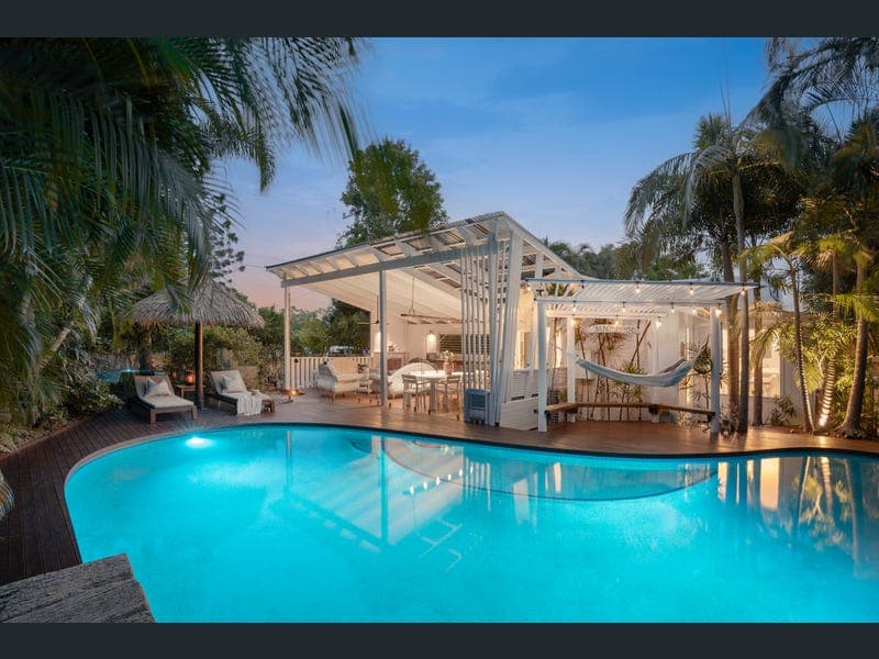 2 Cherrywood Close, Marcus Beach — photo 1 of 5