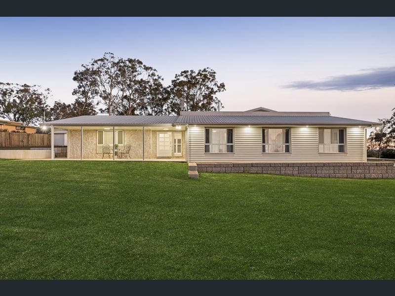 2 Glen Court, Glenvale — photo 1 of 5