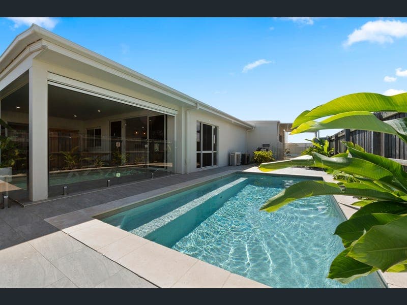 24 Fraser Avenue, Innes Park — photo 1 of 5