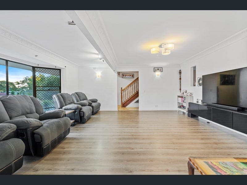 18 Brompton Street, Alexandra Hills — photo 1 of 5