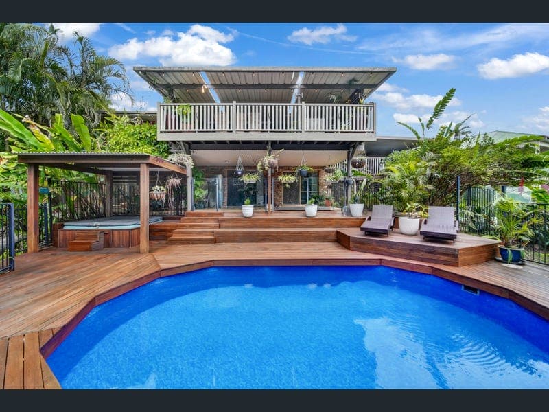 105-107 Barokee Drive, Tanah Merah — photo 1 of 5