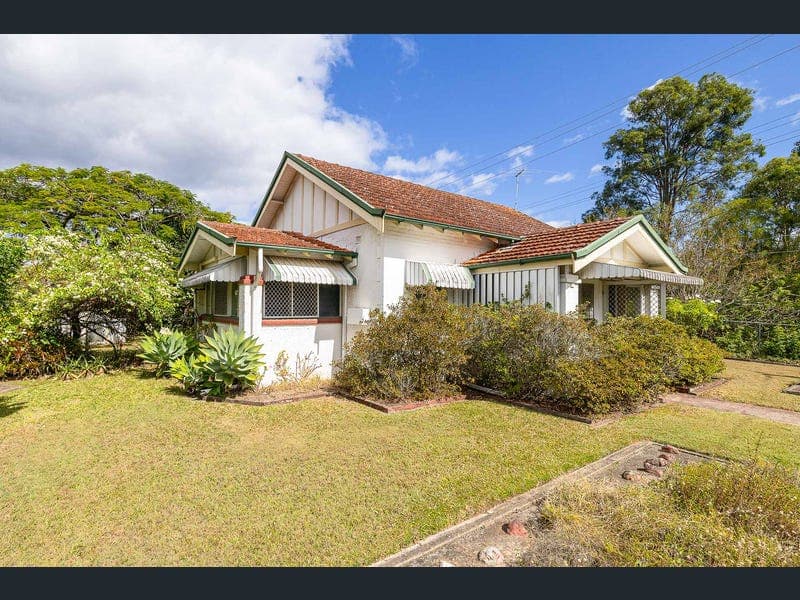 1 Garden Grove, Ashgrove — photo 1 of 5