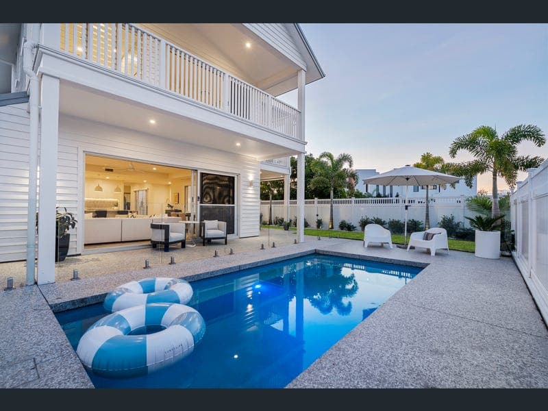 20 Oceania Way, Paradise Point — photo 1 of 5