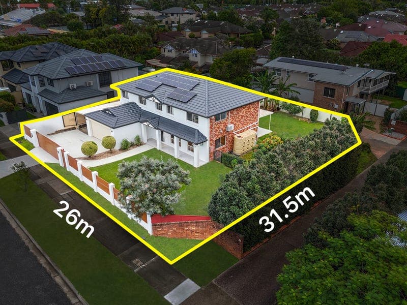33 Scrub Road, Carindale — photo 1 of 5