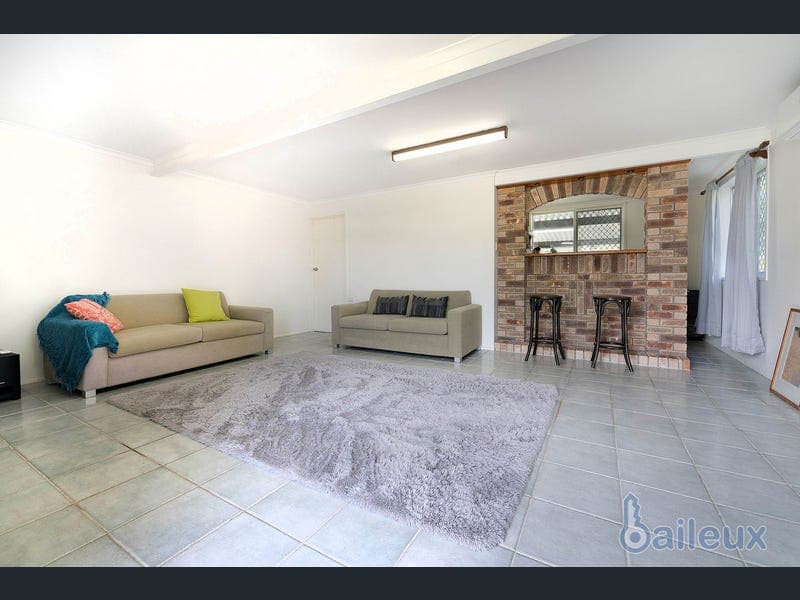 44 Keswick Avenue, Slade Point — photo 1 of 5