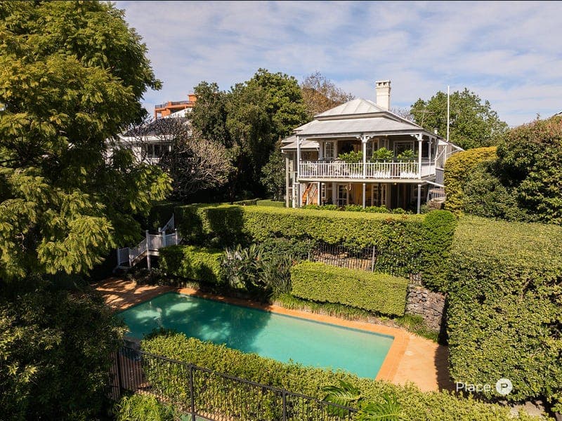 23 Victoria Parade, Clayfield — photo 1 of 5