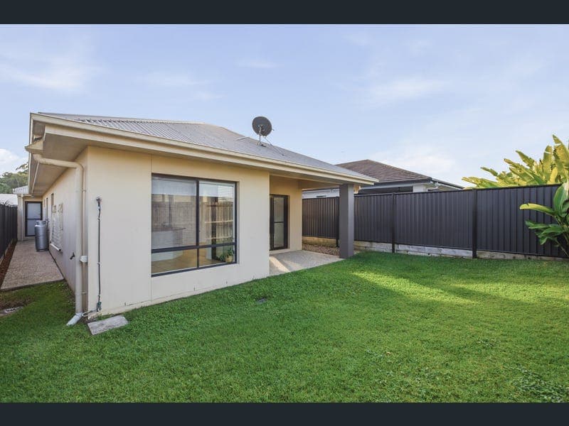 21 Rapanea Street, Meridan Plains — photo 1 of 5