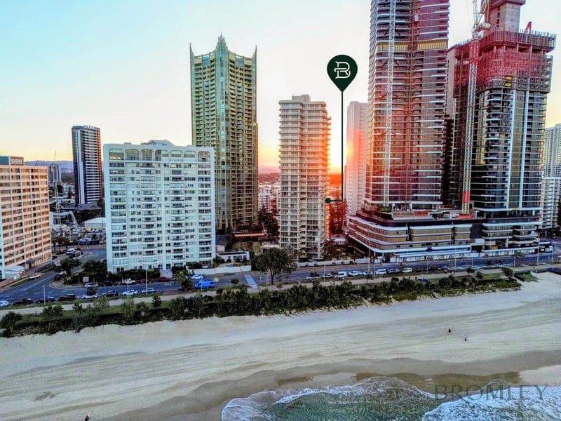 11E/150 The Esplanade, Surfers Paradise — photo 1 of 5