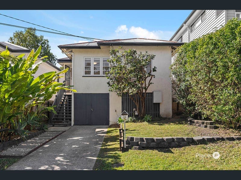 36 Rita Street, Holland Park — photo 1 of 5