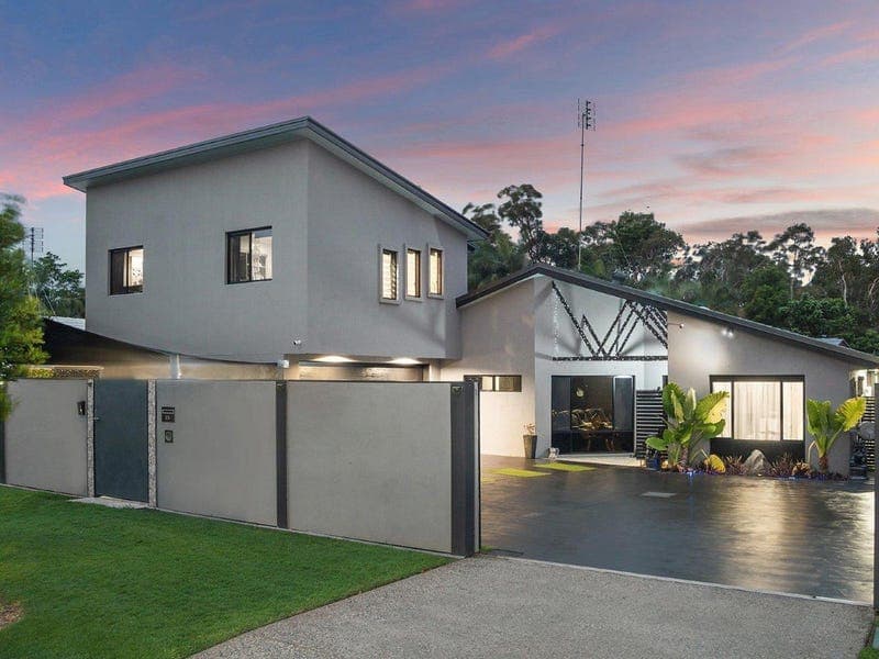 25 Candlewood Close, Mooloolaba — photo 1 of 5