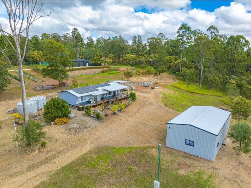 183 Arborfive Road, Glenwood — photo 1 of 5