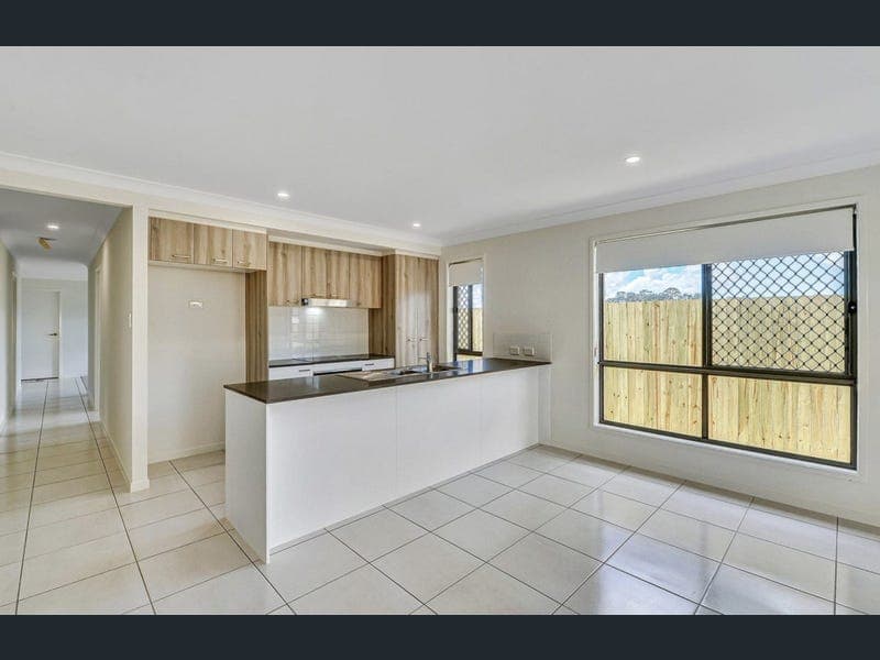 41 Dunaden Street, Logan Reserve — photo 1 of 5
