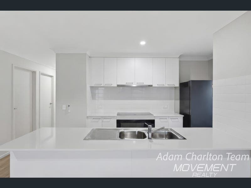 86 Fraser Drive, Burpengary East — photo 1 of 5