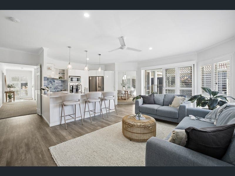5 Chelsea Place, Robina — photo 1 of 5