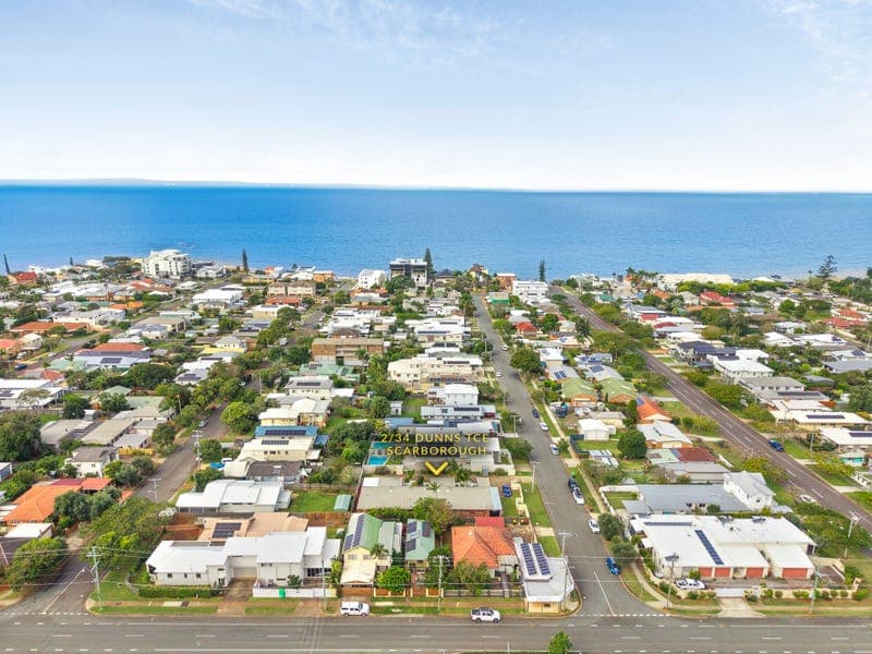 2/34 Dunns Terrace, Scarborough — photo 1 of 5