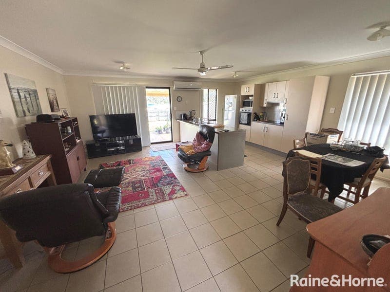 86 Windsor Circle, Kingaroy — photo 1 of 5
