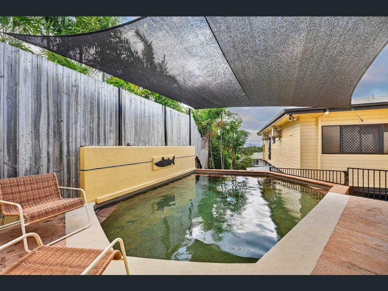 19 Nettleton Street, Mount Louisa — photo 1 of 5