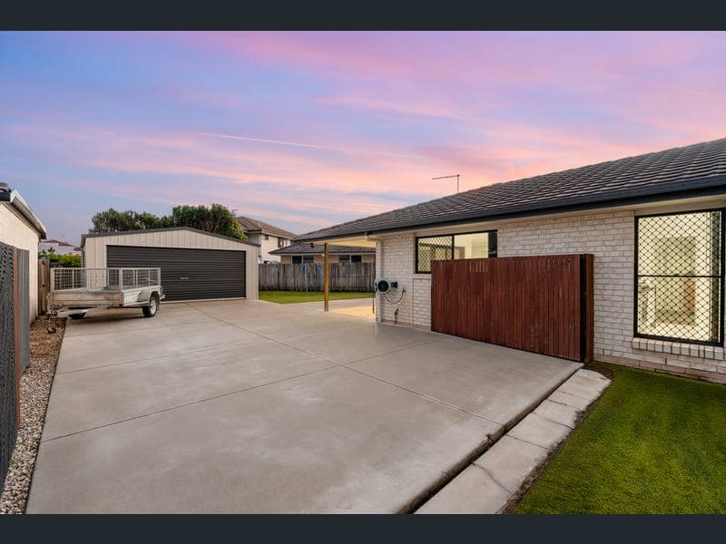 22 Riparian Court, Caboolture — photo 1 of 5