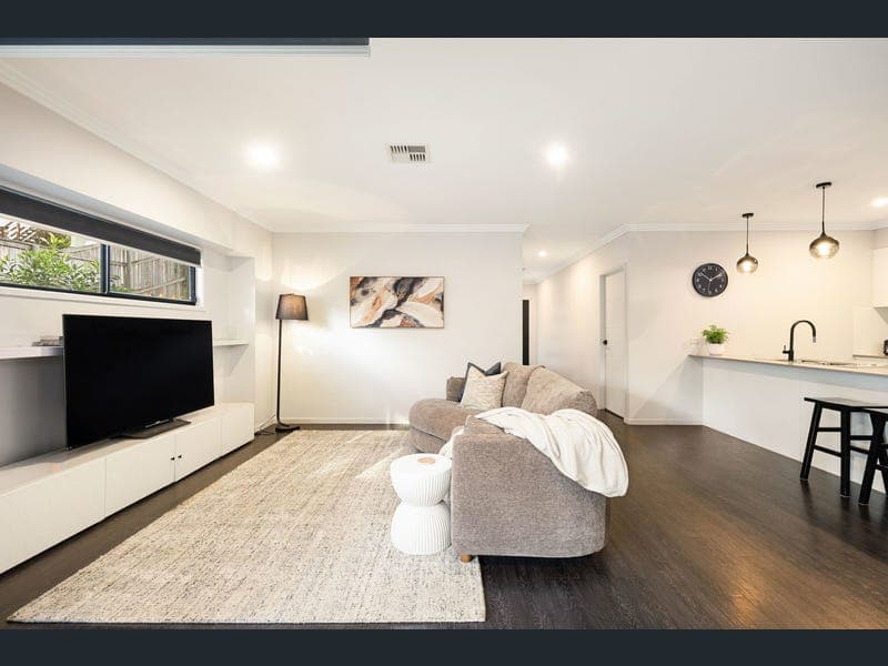 6 Bluegum Rise, Anstead — photo 1 of 5