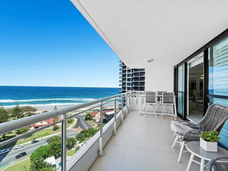 54/3 Cunningham Avenue, Main Beach — photo 1 of 5