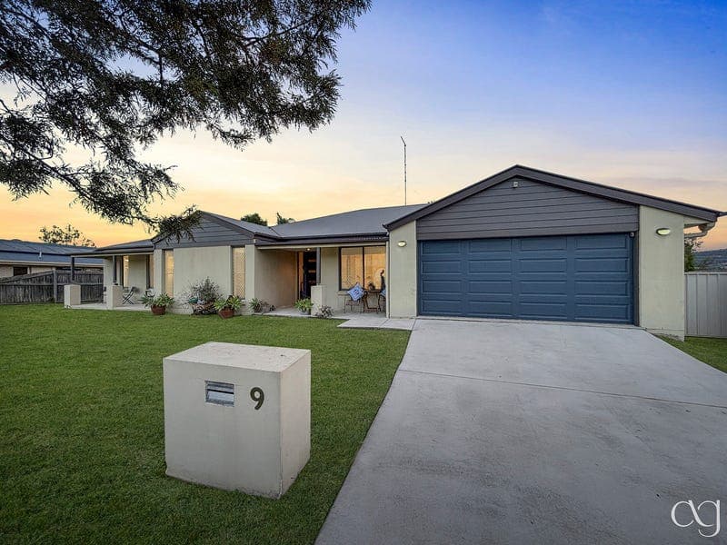 9 Claydon Place, Rosewood — photo 1 of 5