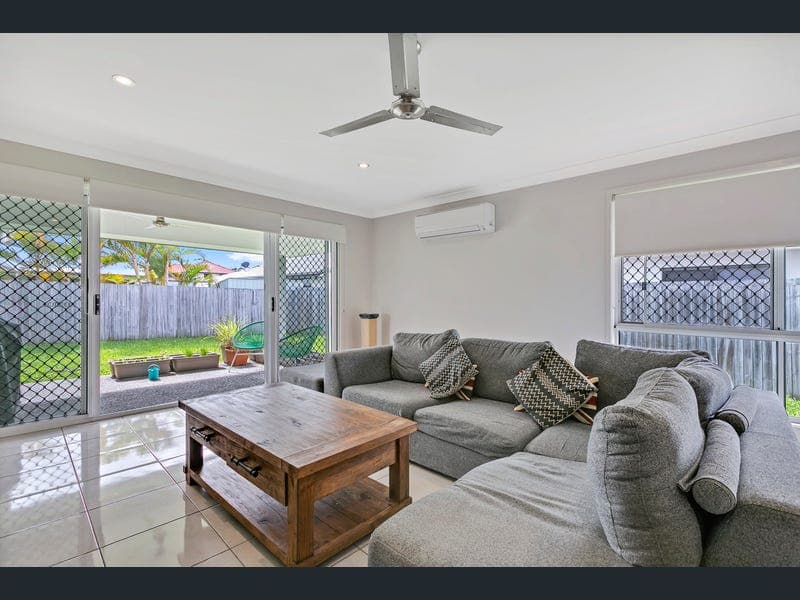 37 Kepplegrove Drive, Sippy Downs — photo 1 of 5