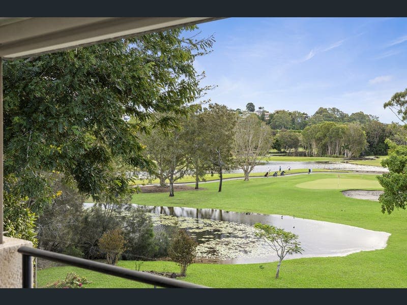 2113/1 The Vistas Drive, Carrara — photo 1 of 5