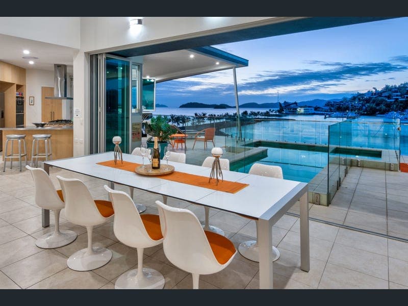 Pavillions 25/1 Airport Drive, Hamilton Island — photo 1 of 5