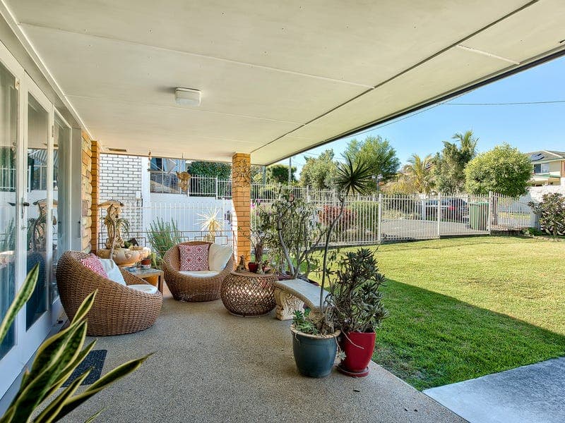 8 Kurago Street, Chermside West — photo 1 of 5
