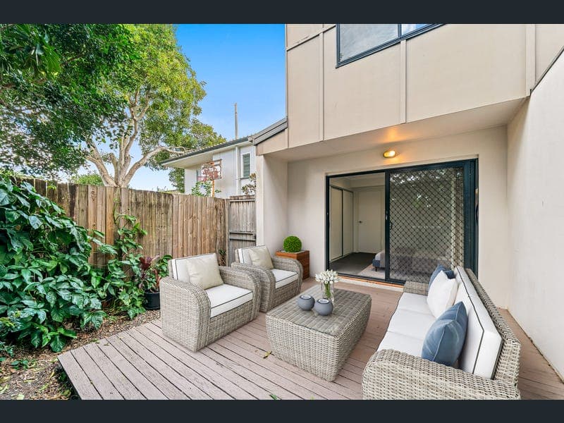 4/32 Earl Street, Greenslopes — photo 1 of 5
