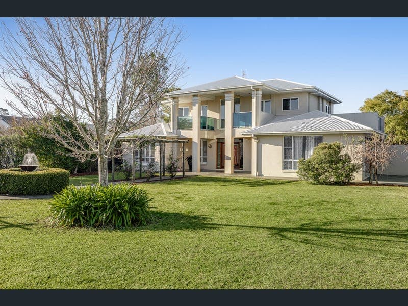 16 Glenorie Drive, Highfields — photo 1 of 5