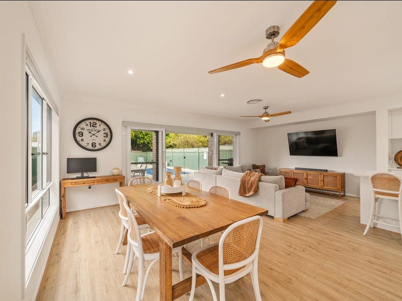 82 Scott Street, Deagon — photo 1 of 5