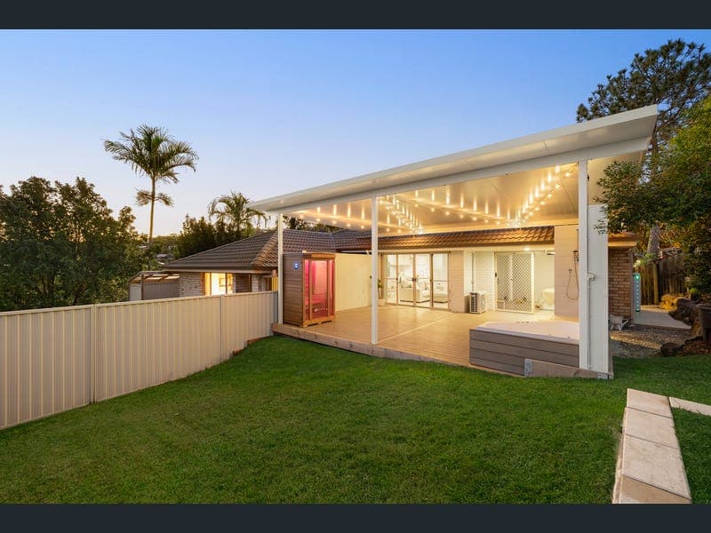 8 Waigeo Street, Pacific Pines — photo 1 of 5