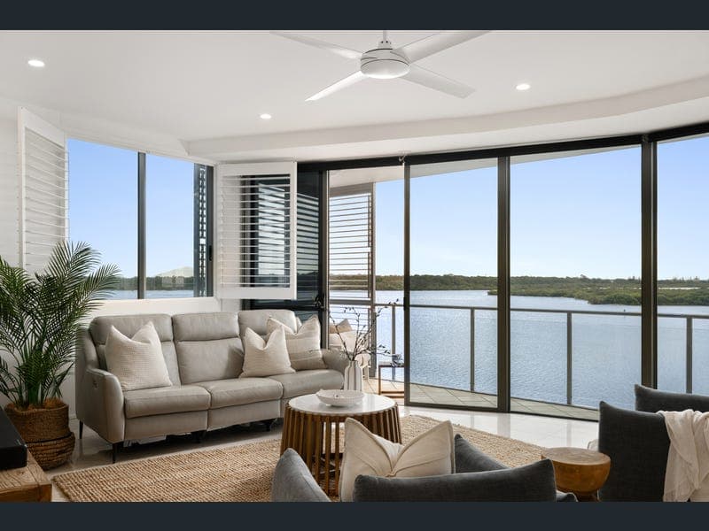 20/85 Picnic Point Esplanade, Maroochydore — photo 1 of 5